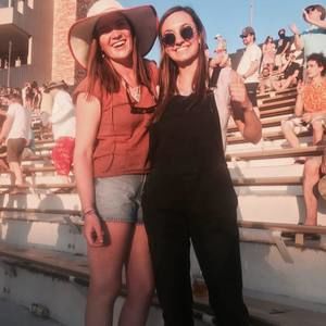 Meet your Posher, Katelyn